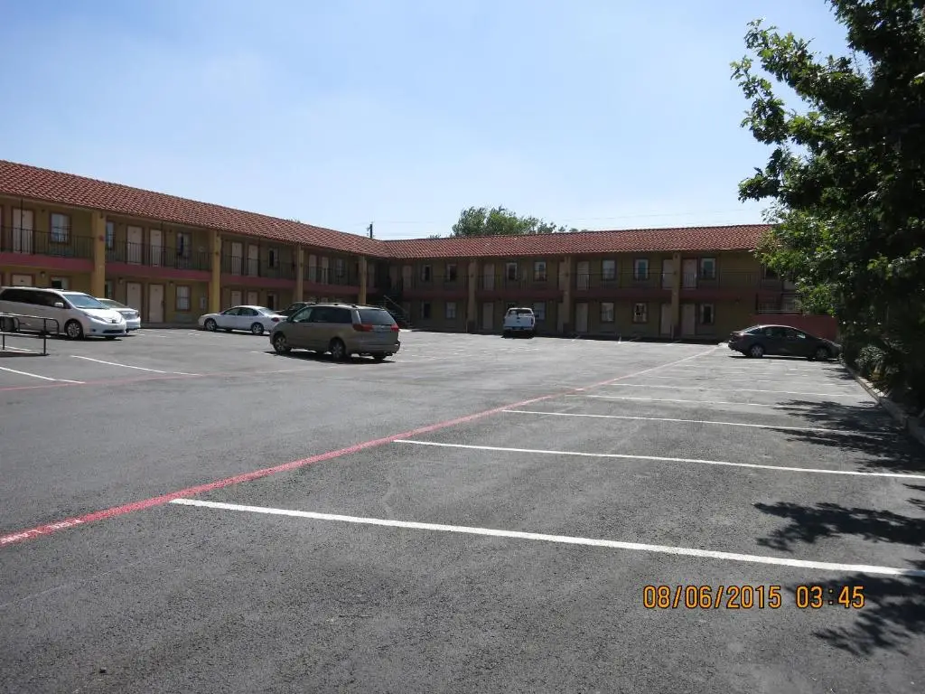 Taylor Village Inn 10