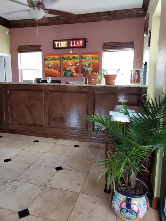 Taylor Village Inn 4